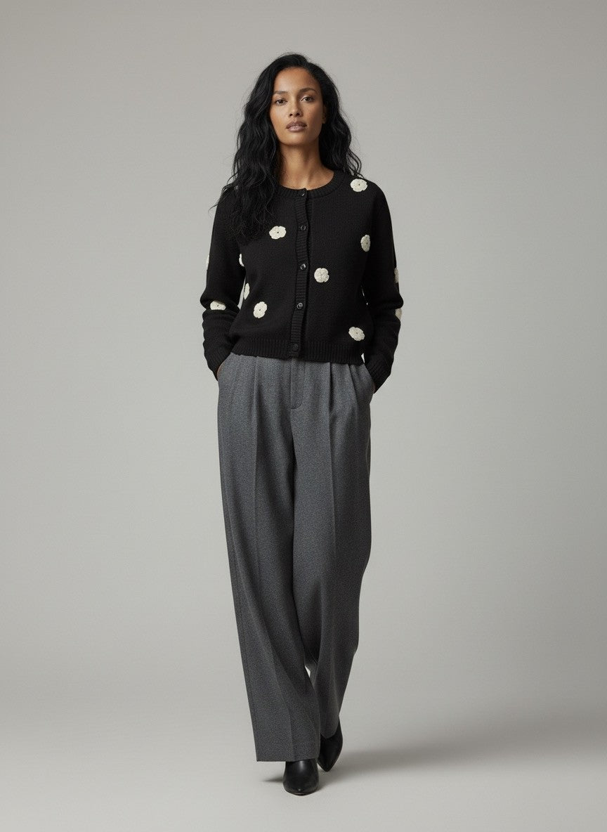 FLORA - Cardigan noir à fleurs brodées